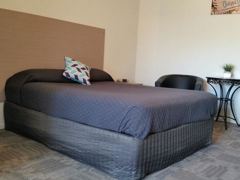 Mandurah Foreshore Motel - Tourism Caloundra 2