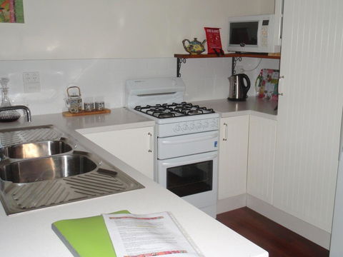 Gypsy Cottage - Tourism Caloundra 4