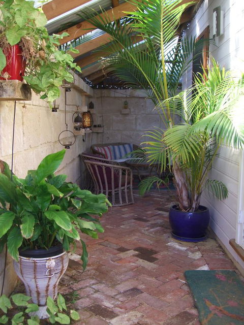 Gypsy Cottage - Tourism Caloundra 8