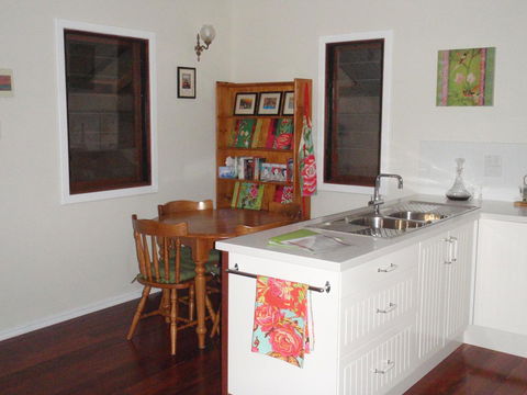 Gypsy Cottage - Tourism Caloundra 5