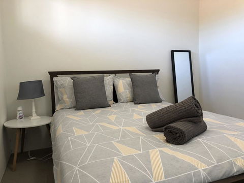 Gerring Court With Free 1 Car Bay Parking - Tourism Caloundra 5