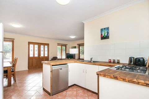Coranda Lodge - Tourism Caloundra 16