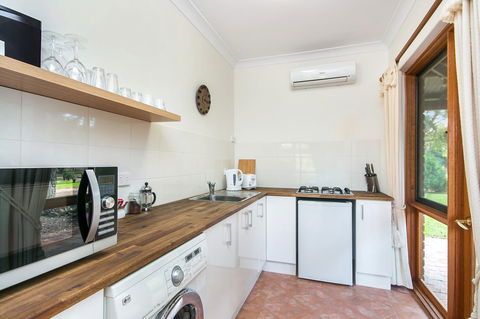Coranda Lodge - Tourism Caloundra 23