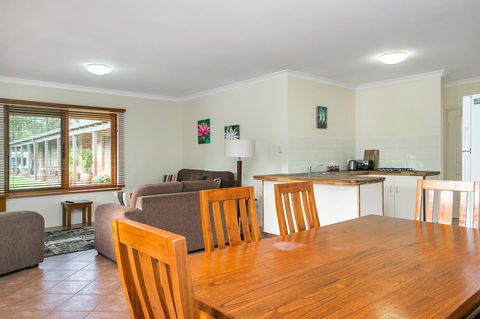 Coranda Lodge - Tourism Caloundra 18