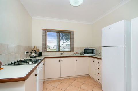 Coranda Lodge - Tourism Caloundra 4