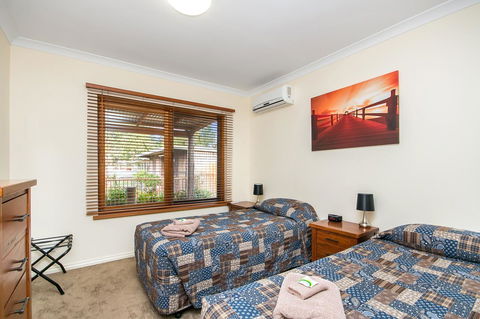 Coranda Lodge - Tourism Caloundra 15