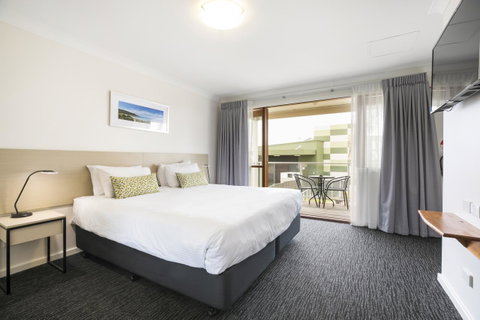 Nightcap At The Ship Inn - Tourism Caloundra 22