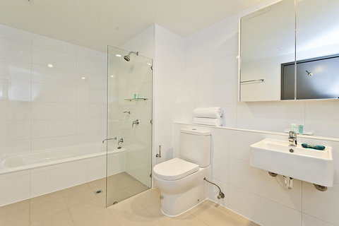 St Catherine\'s On Park - Tourism Caloundra 6