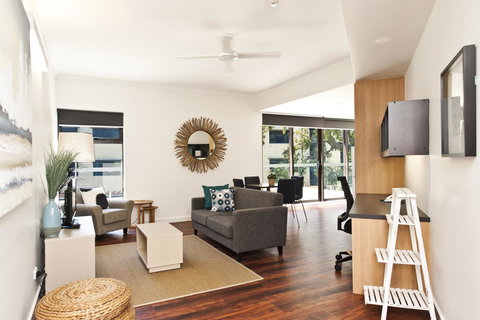 St Catherine\'s On Park - Tourism Caloundra 0