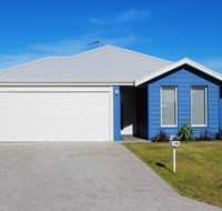 The beach house - Tourism Caloundra