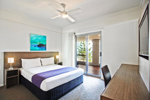 Cottesloe Beach Hotel - Tourism Caloundra 4