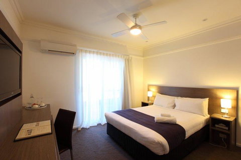 Cottesloe Beach Hotel - Tourism Caloundra 9