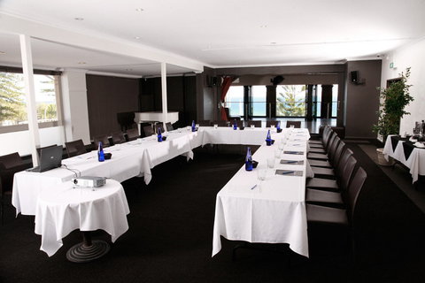 Cottesloe Beach Hotel - Tourism Caloundra 19