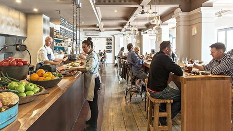 Cottesloe Beach Hotel - Tourism Caloundra 3