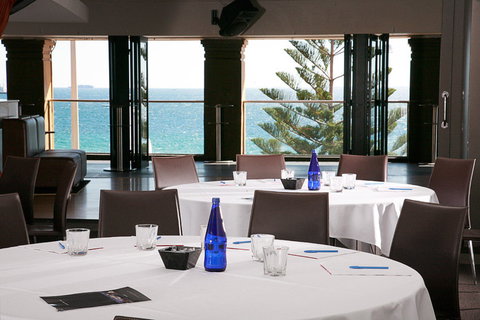 Cottesloe Beach Hotel - Tourism Caloundra 20