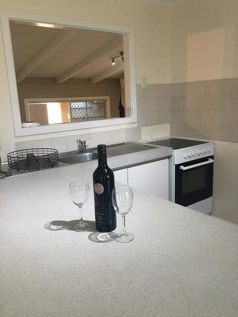 Amazing River House - Tourism Caloundra 4