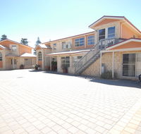 Yot Spot Apartments - Tourism Caloundra