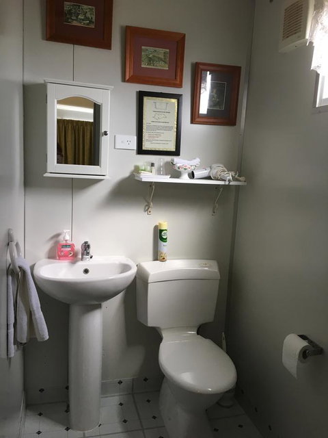 Armadale Cottage Bed & Breakfast - Tourism Caloundra 6