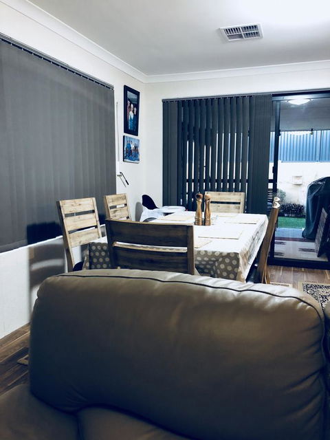 Nora Muslim Holiday Home - Tourism Caloundra 39