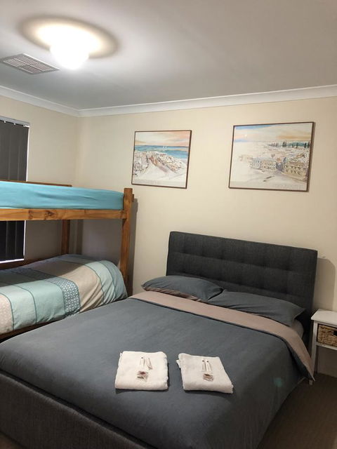 Nora Muslim Holiday Home - Tourism Caloundra 3
