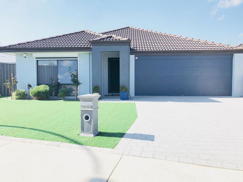 Nora Muslim Holiday Home - Tourism Caloundra 29