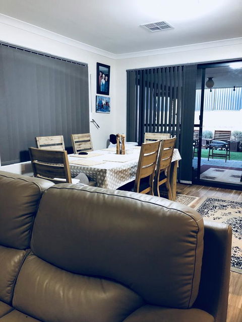 Nora Muslim Holiday Home - Tourism Caloundra 35
