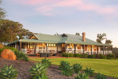 The Farmhouse - Tourism Caloundra 2