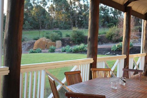 The Farmhouse - Tourism Caloundra 12