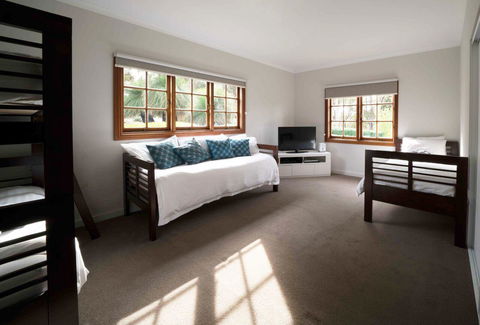 The Farmhouse - Tourism Caloundra 10