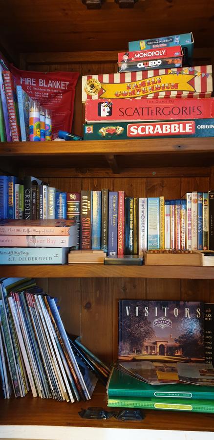 Di's Cabin In Dwellingup - Tourism Caloundra 12