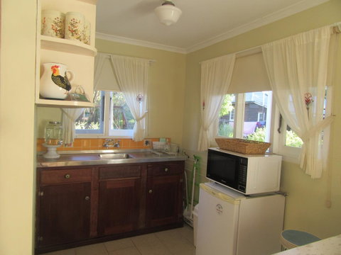 Di's Cabin In Dwellingup - Tourism Caloundra 18