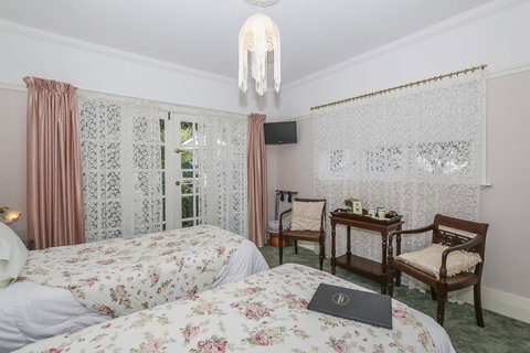 Rosebridge House Bed & Breakfast Adult Retreat - Tourism Caloundra 18