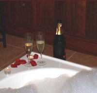 Pemberton Old Picture Theatre Holiday Apartments - Tourism Caloundra