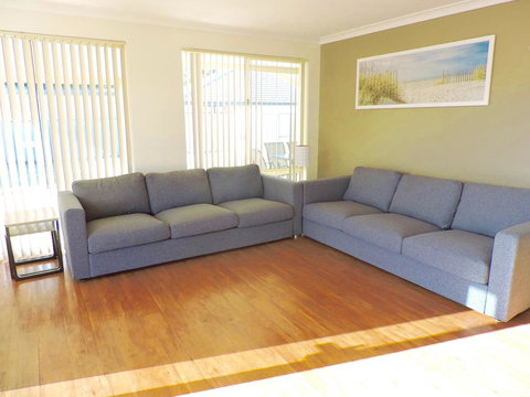 Silver Gull Family Retreat - Tourism Caloundra 3