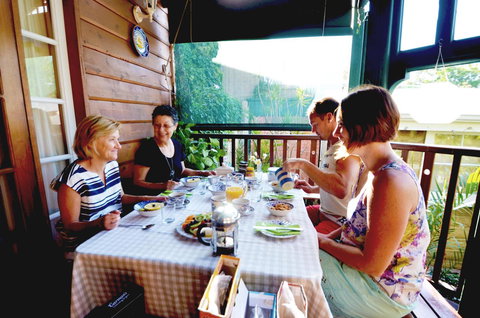 RoseMoore Bed & Breakfast - Tourism Caloundra 8