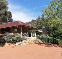 Eleebana Guest House - Tourism Caloundra