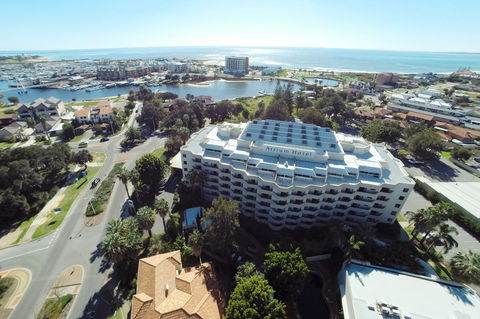 Atrium Hotel Mandurah - Tourism Caloundra 13
