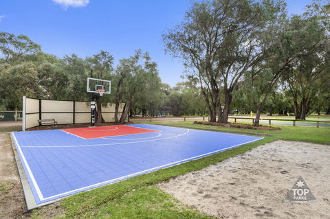 Gracetown Caravan Park - Tourism Caloundra 3