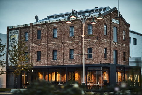 The Premier Mill Hotel - Tourism Caloundra 15