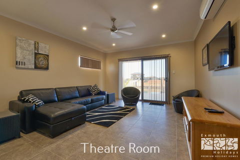 7 Kestrel Place - Tourism Caloundra 8