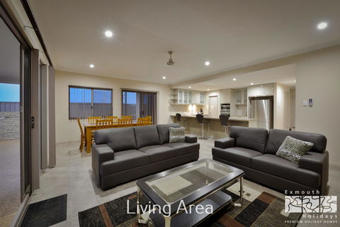 7 Kestrel Place - Tourism Caloundra 2