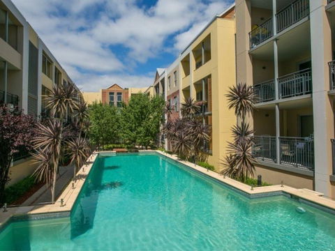 Arcus Apartment - Tourism Caloundra 0