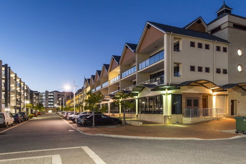 Dolphin Quay Apartments - Tourism Caloundra 18