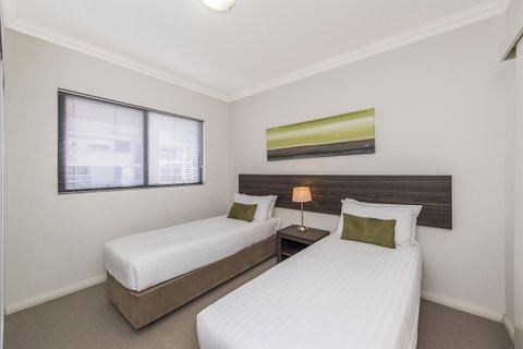 Dolphin Quay Apartments - Tourism Caloundra 39
