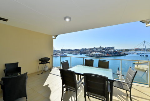 Dolphin Quay Apartments - Tourism Caloundra 4