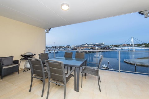 Dolphin Quay Apartments - Tourism Caloundra 22