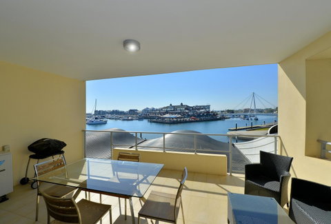 Dolphin Quay Apartments - Tourism Caloundra 8