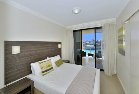 Dolphin Quay Apartments - Tourism Caloundra 1