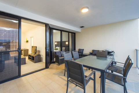 Dolphin Quay Apartments - Tourism Caloundra 37