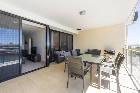 Dolphin Quay Apartments - Tourism Caloundra 27
